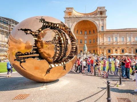 Corredor afrescado da Galeria dos Mapas a caminho da Capela Sistina