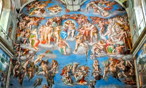Guide leading a fast-paced Vatican Museums highlights tour