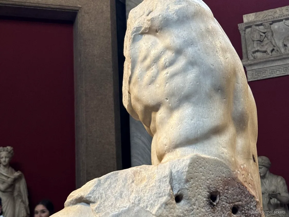 Bu Sistine Şapeli biletinin rehberli yükseltmesinde kapsanan Raphael Odaları